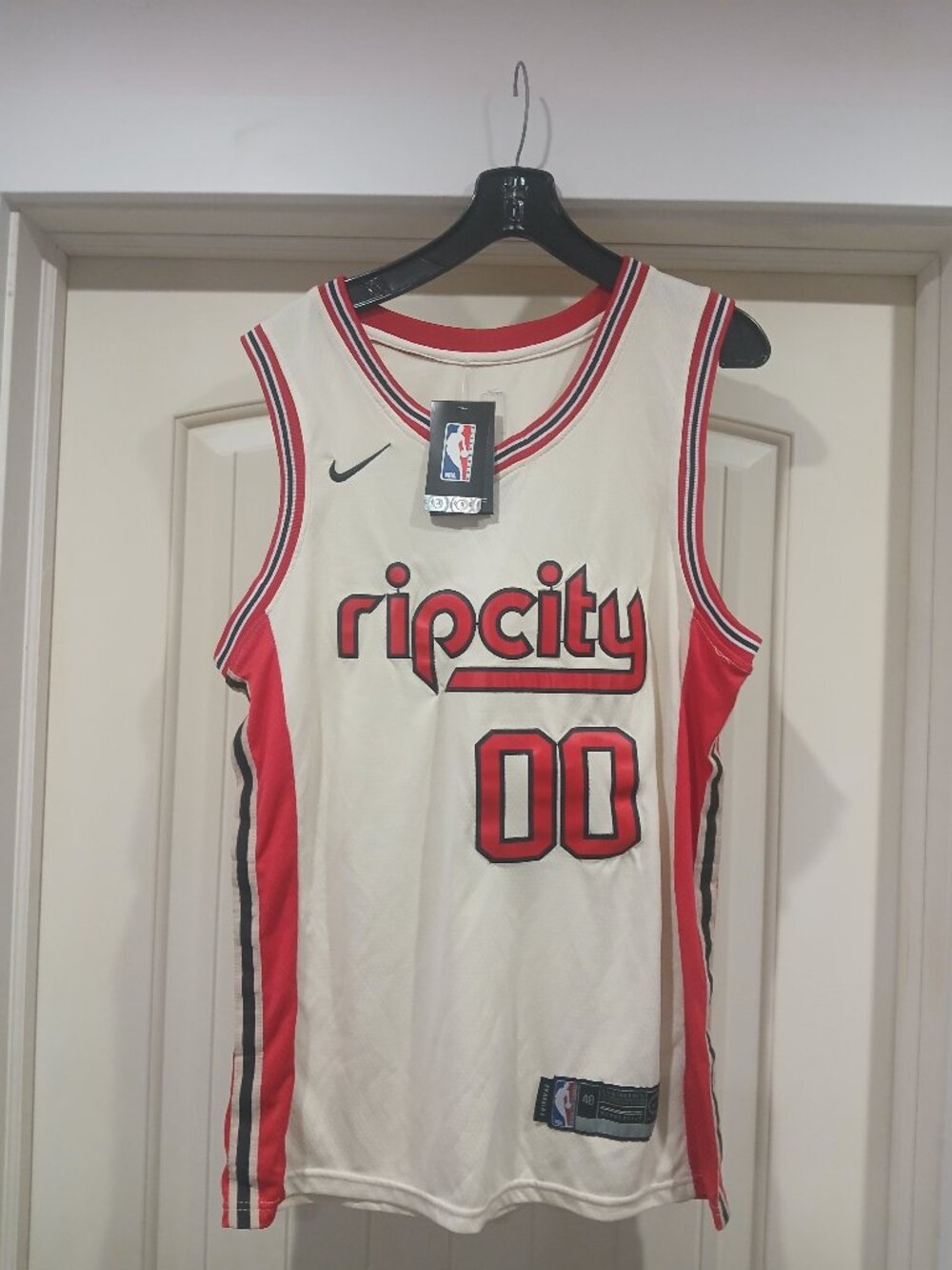 Nike NBA Trailblazers Swingman Carmelo Anthony #00 Rip City jersey (NWT-sz 48)